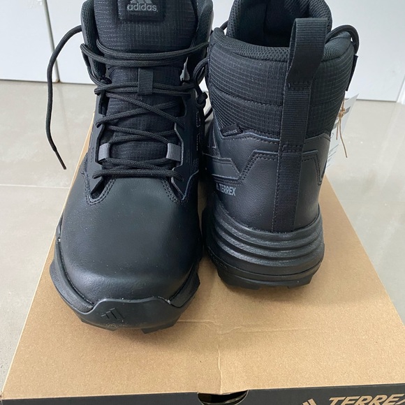 Adidas Terrex Unity - Picture 2 of 4